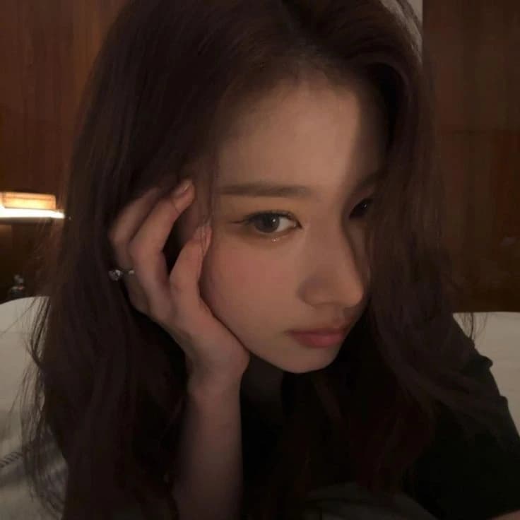 Minatozaki Sana thumbnail