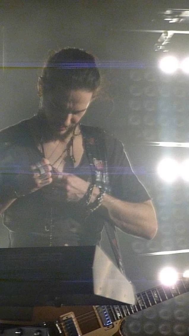 Tom Kaulitz. thumbnail