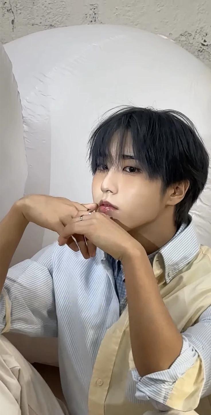 Han Jisung thumbnail