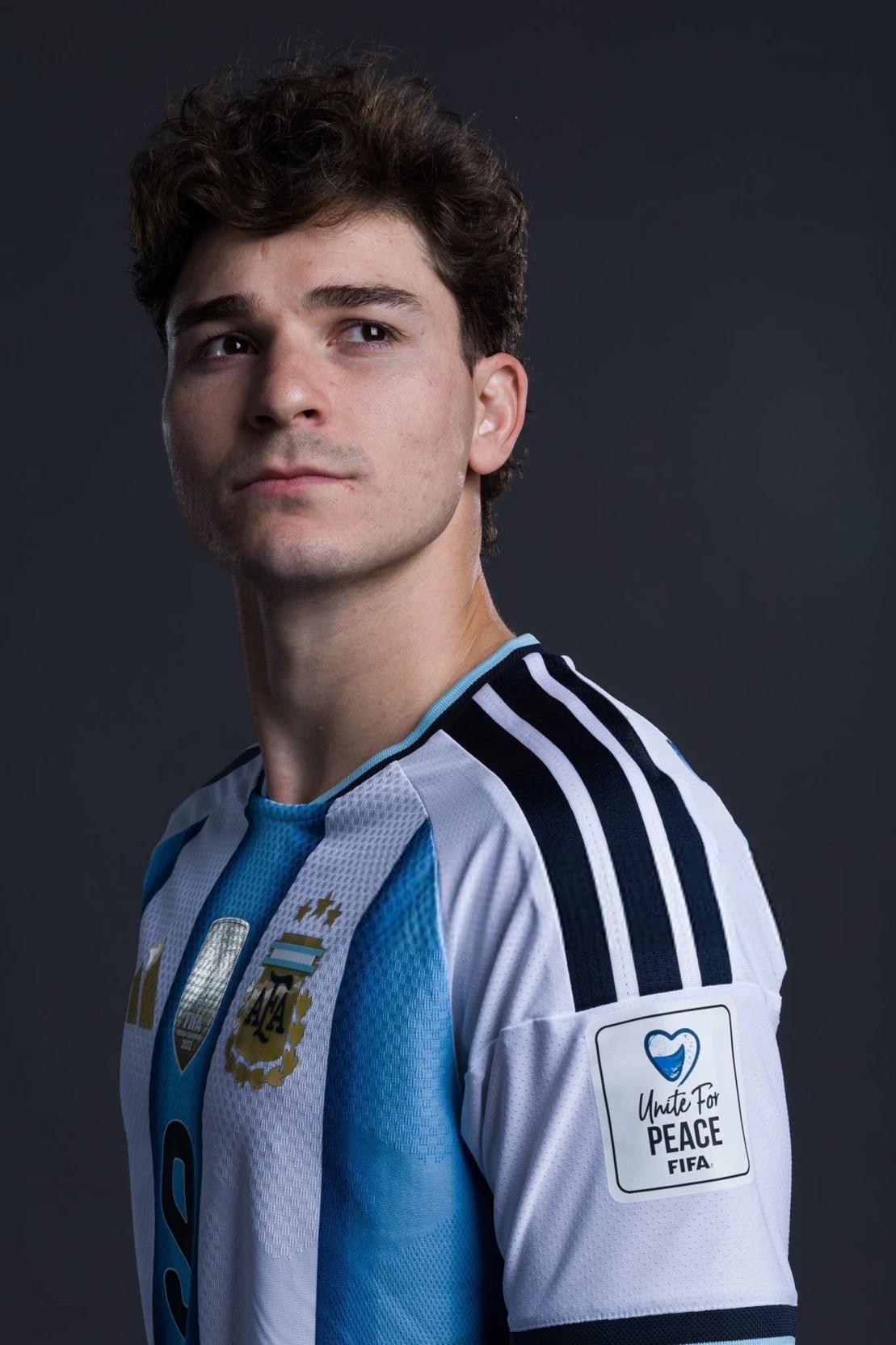 Julian Alvarez thumbnail
