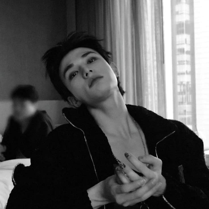 Hwang Hyun-jin thumbnail