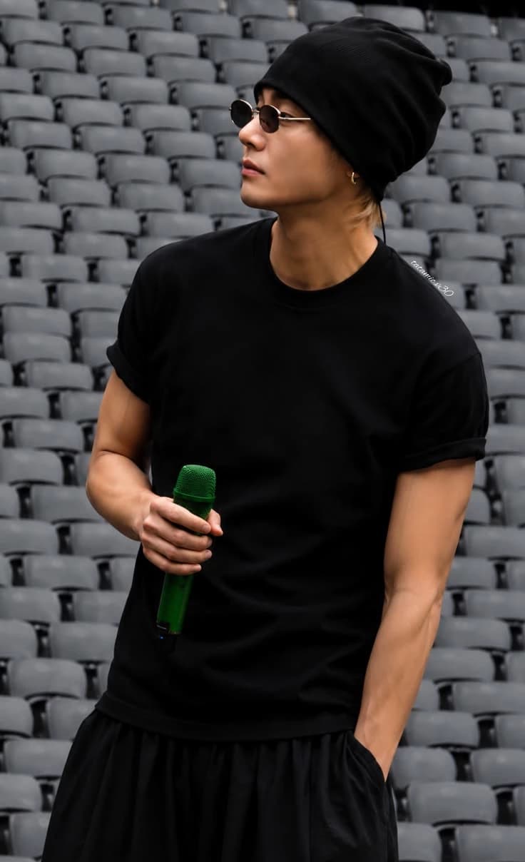 Kim Taehyung thumbnail