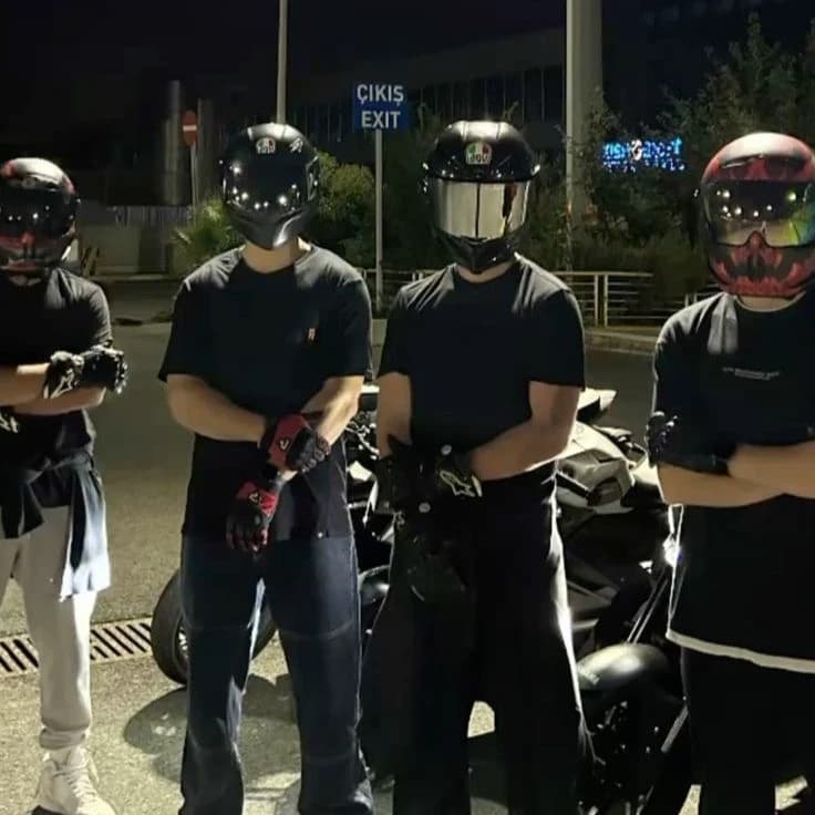 motorcyclists Santiago, Lucas, Sebastian and Dilan thumbnail