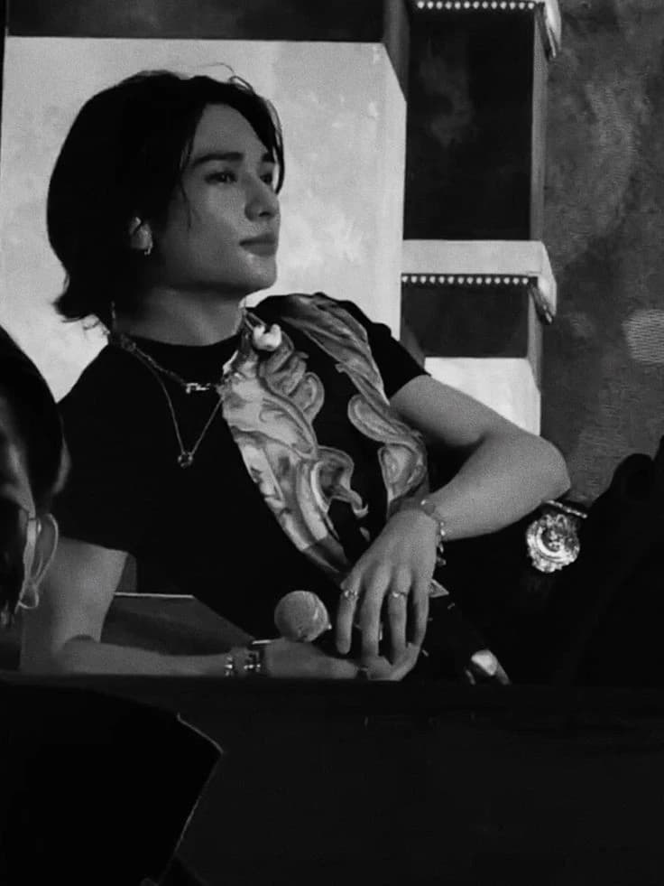 Hyunjin  thumbnail