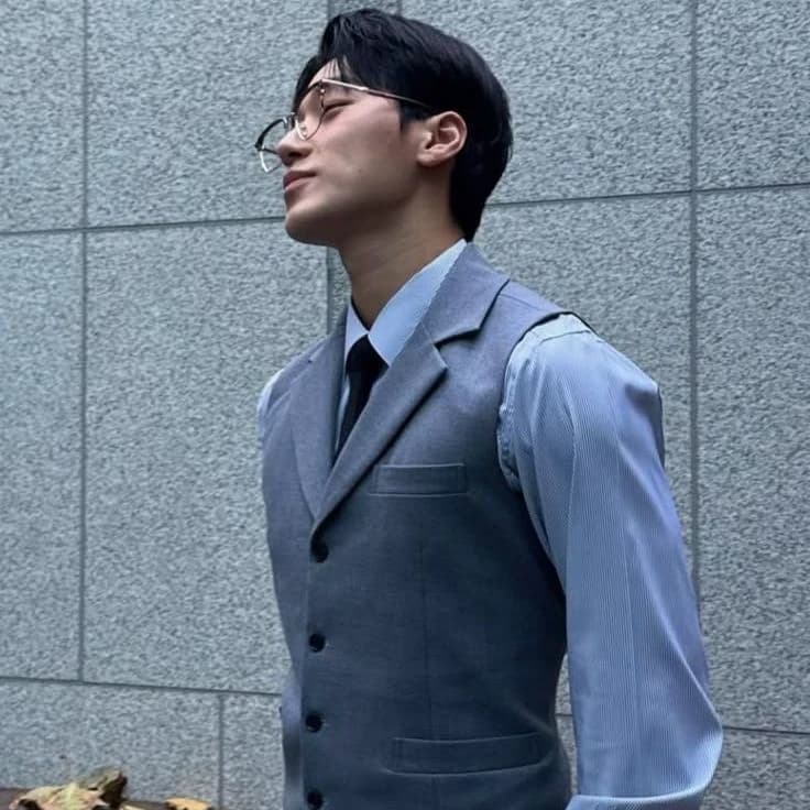 Choi San thumbnail