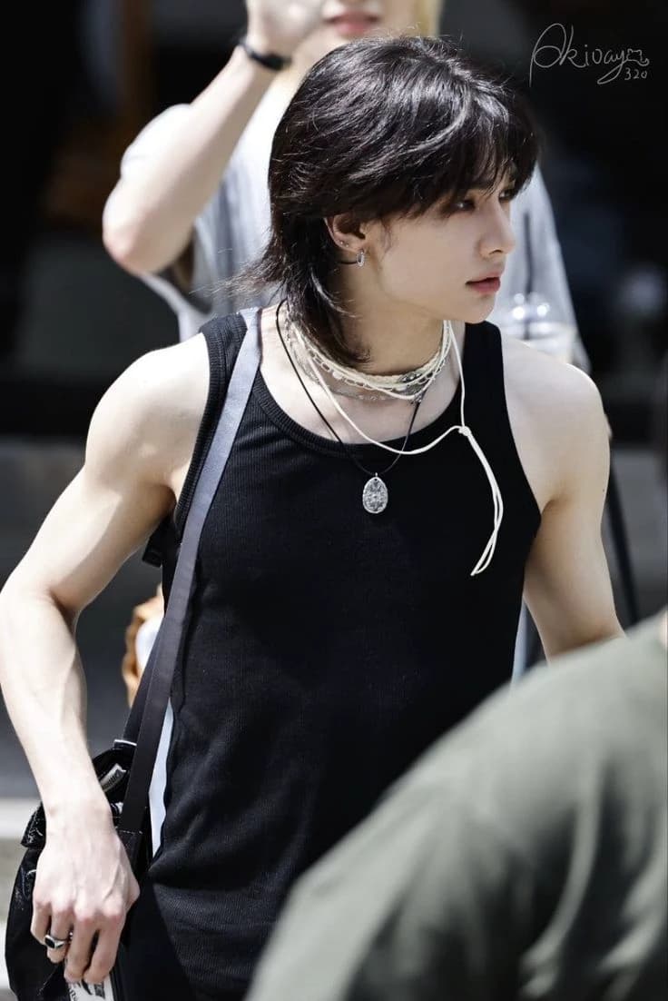 hyunjin thumbnail