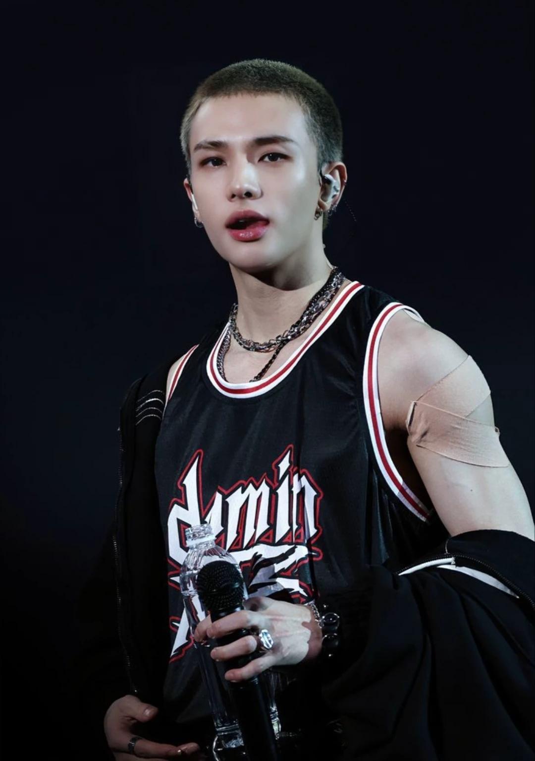 Hwang Hyunjin thumbnail
