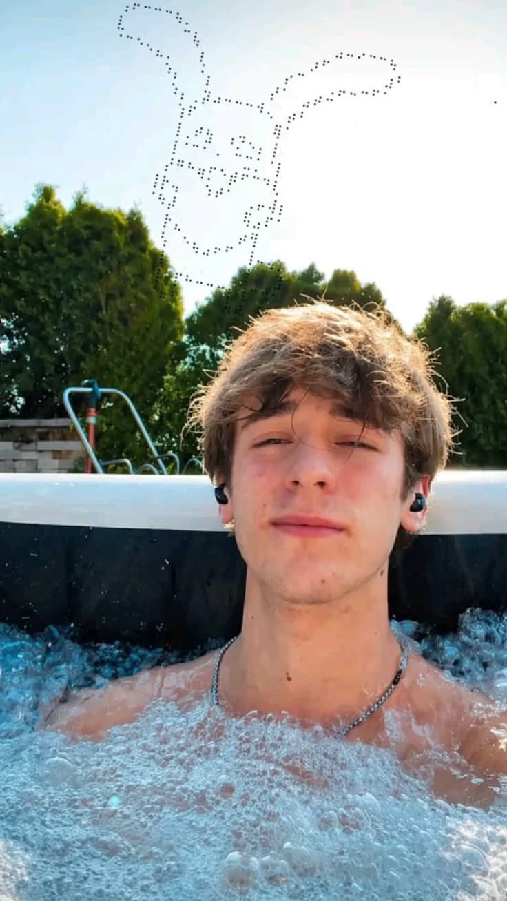 Lollolacustre (real name: Lorenzo) thumbnail