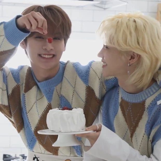 Felix & Minho thumbnail