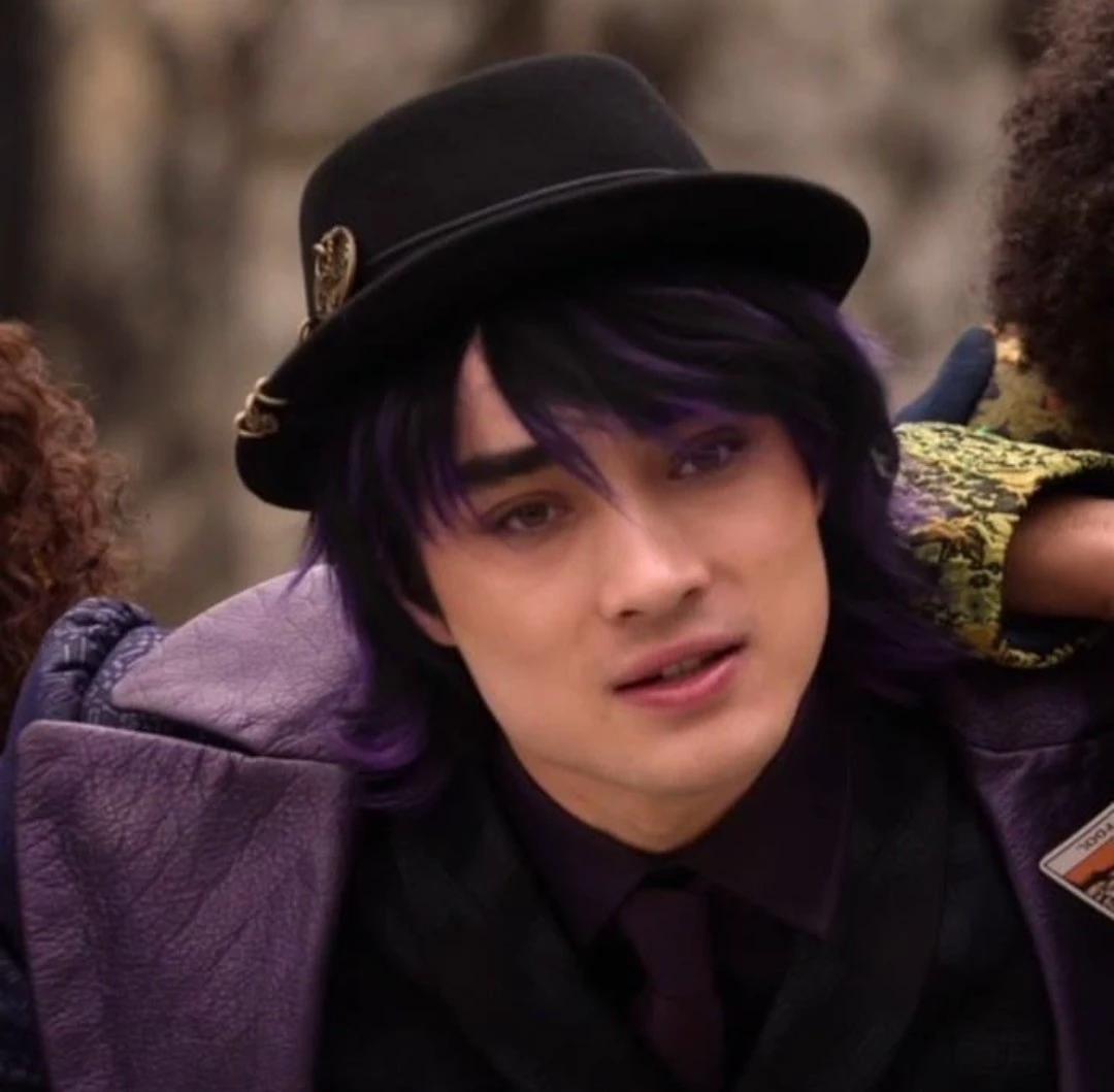 Max Hatter - Descendants: Wicked Wonderland thumbnail