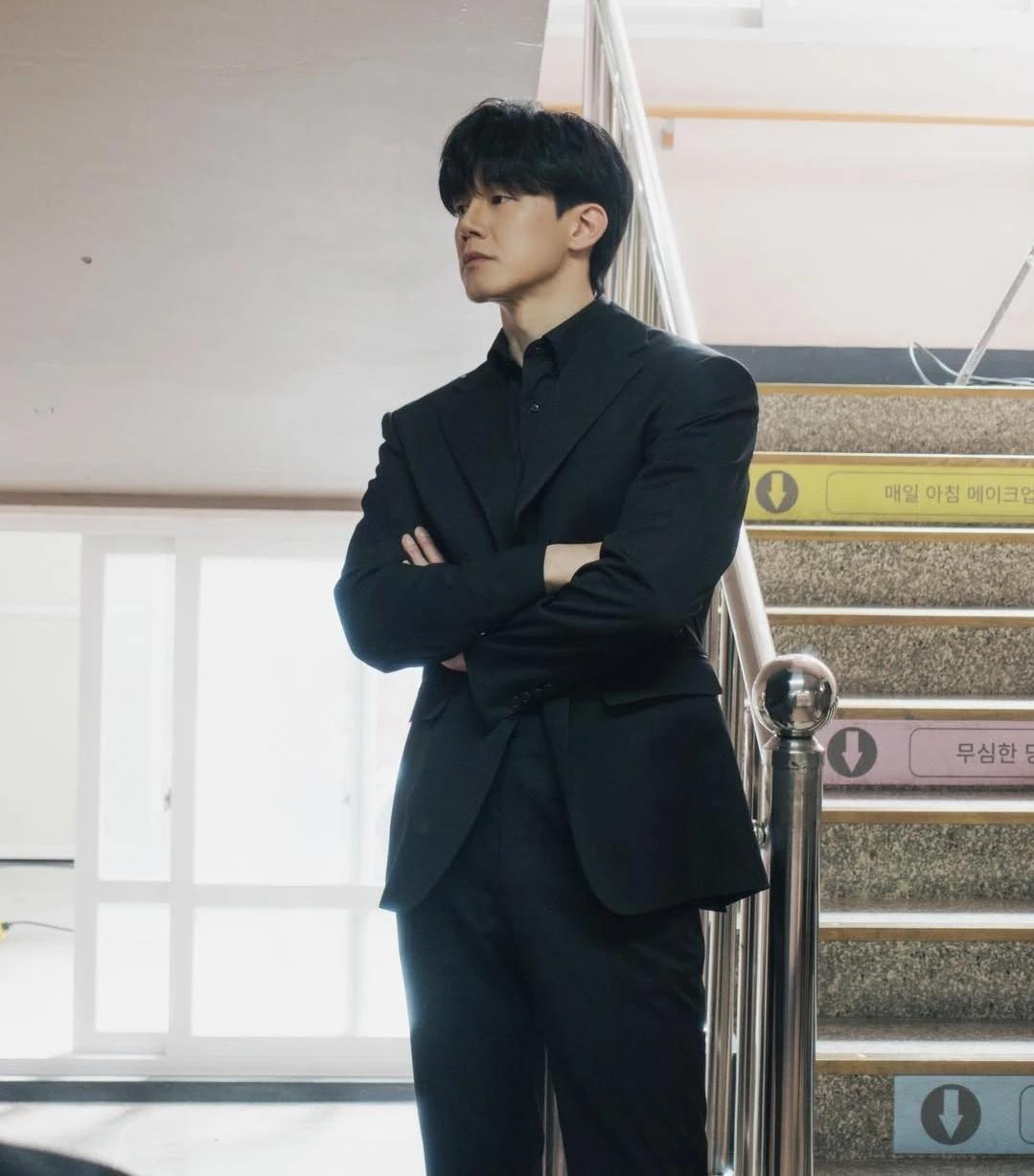 And Hwa-Jin thumbnail