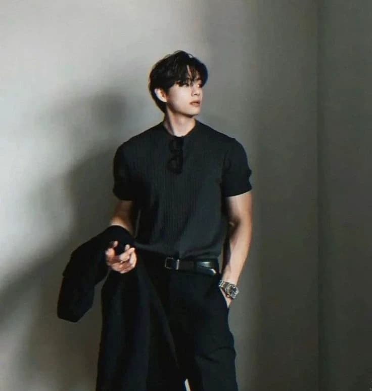 Kim Taehyung thumbnail