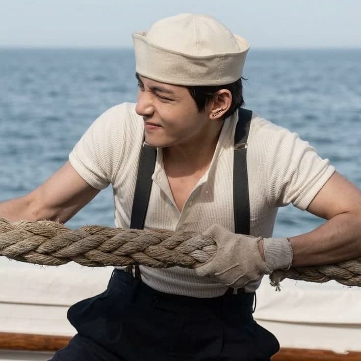 Kim Taehyung  thumbnail