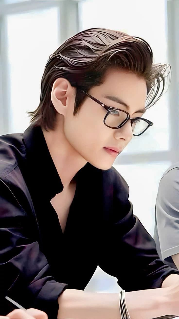 Kim Taehyung thumbnail