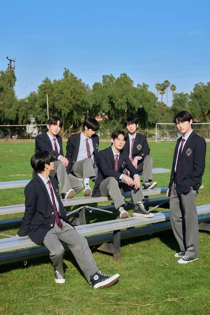 Six Korean hearthrobs thumbnail