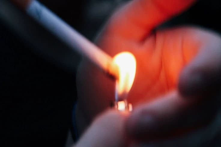 "cigarette" assistant thumbnail