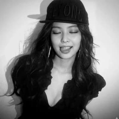 Jennie thumbnail