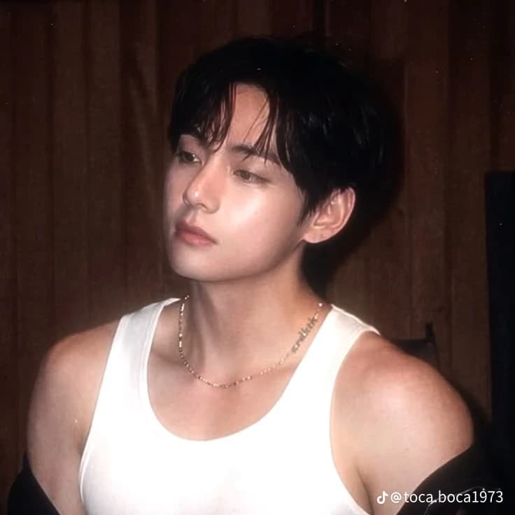 Kim Taehyung  thumbnail