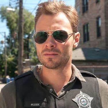 Adam Ruzek thumbnail