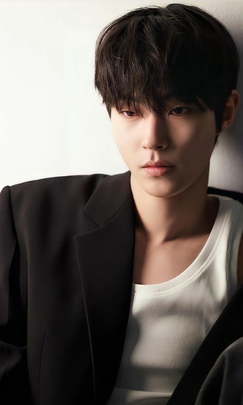 Hwang in-yeop  thumbnail