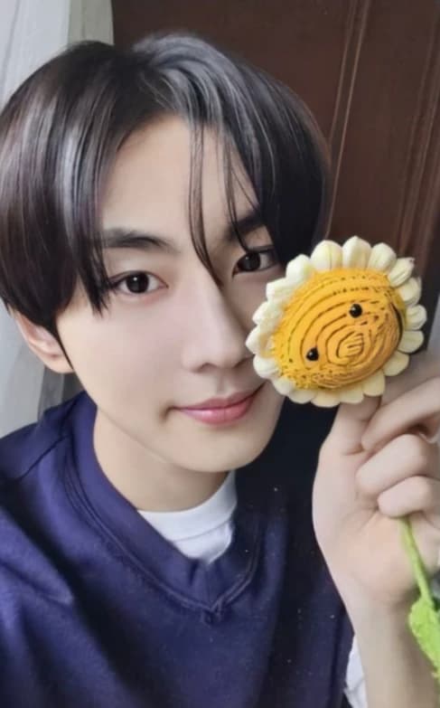 Yang Jungwon thumbnail
