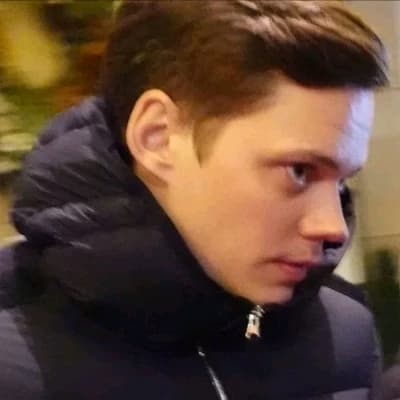 Bill skarsgård  thumbnail