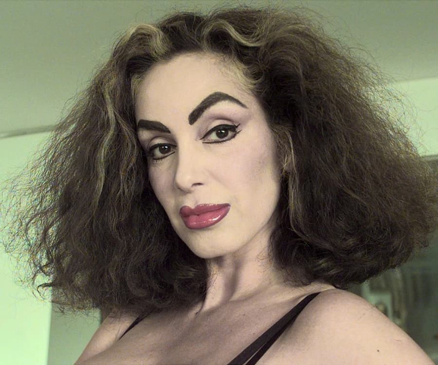 Beatriz Salomón thumbnail