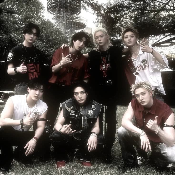 stray kids thumbnail
