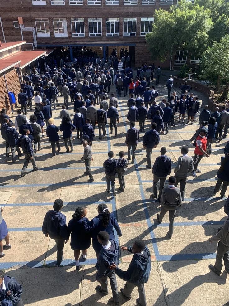 School full of girl and boys bullies (Mission ERPB)  thumbnail