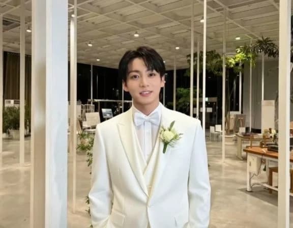 Jeon Jungkook thumbnail