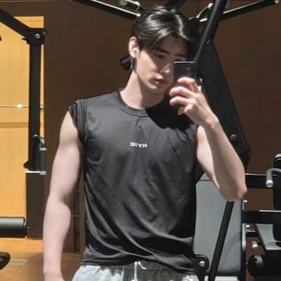 Sunghoon - older brother  thumbnail