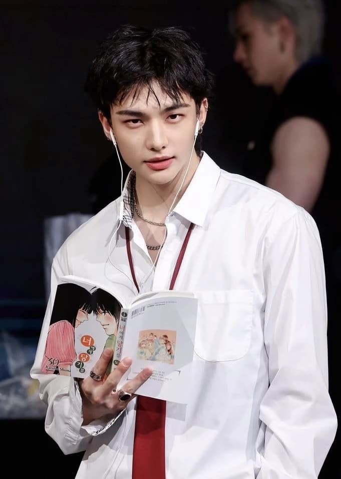 Hyunjin  thumbnail