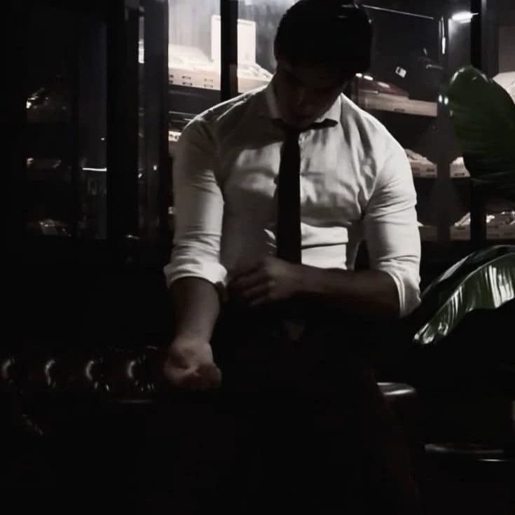 Levi -Hot CEO thumbnail