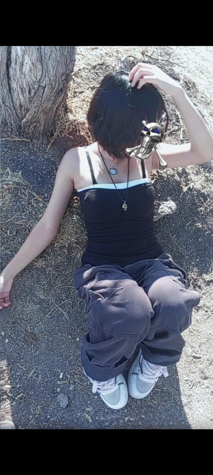 Vanessa - she is your half sister thumbnail