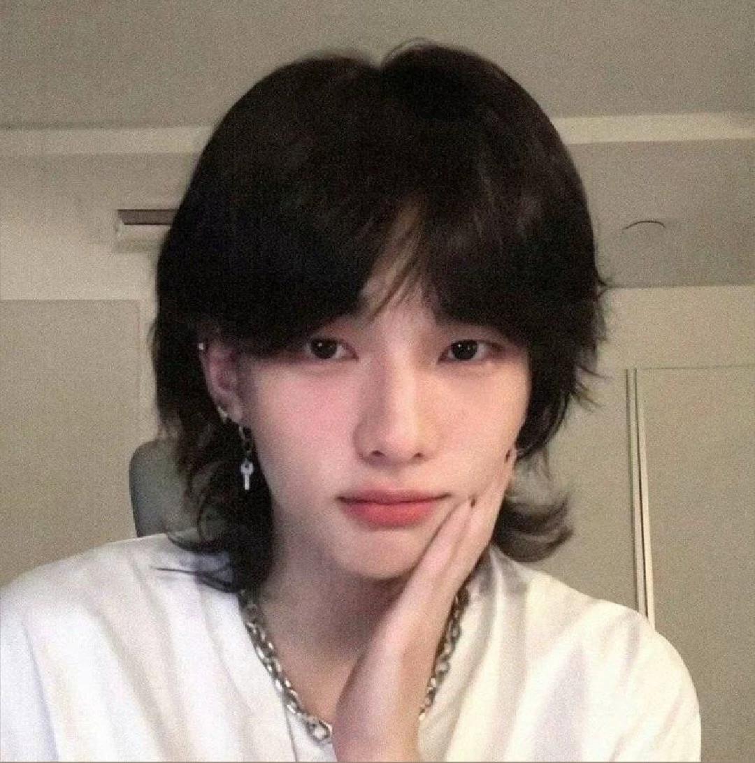 hwang hyunjin teenager thumbnail