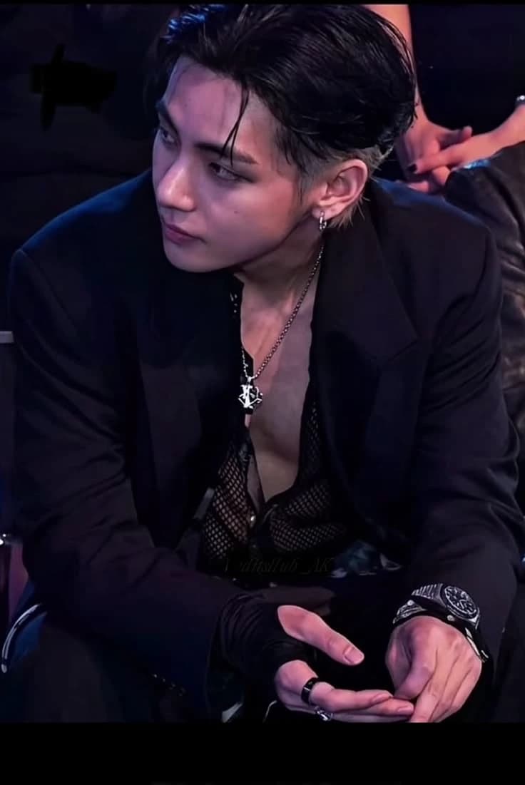 Kim Taehyung  thumbnail