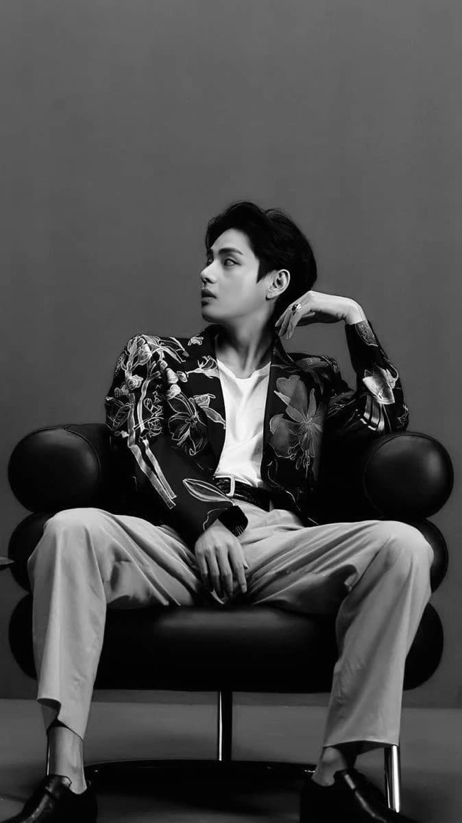 Kim Taehyung  thumbnail