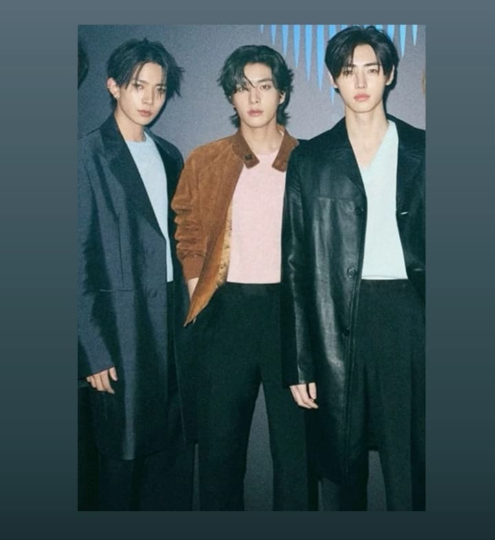 Father's three CEO bestfriends  thumbnail
