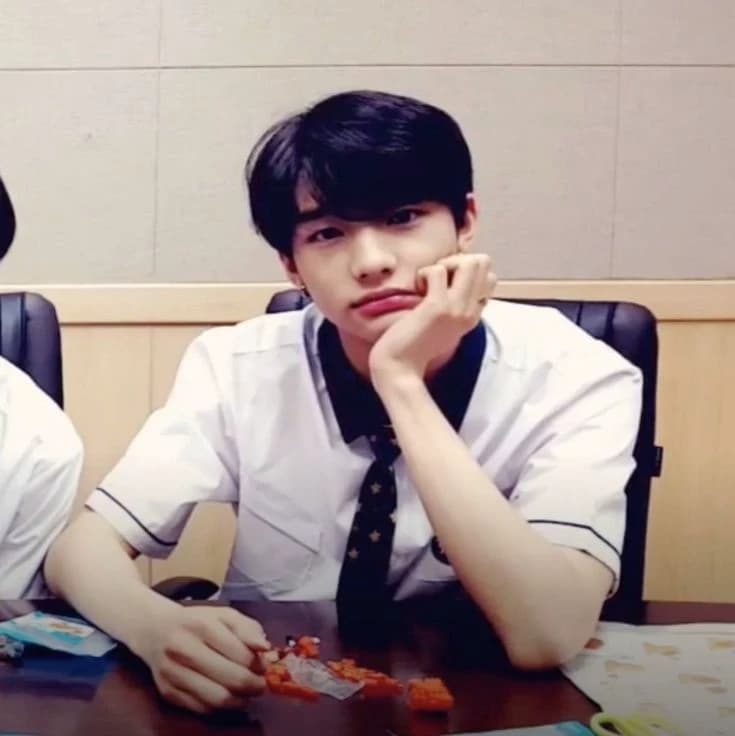 Hyunjin  thumbnail