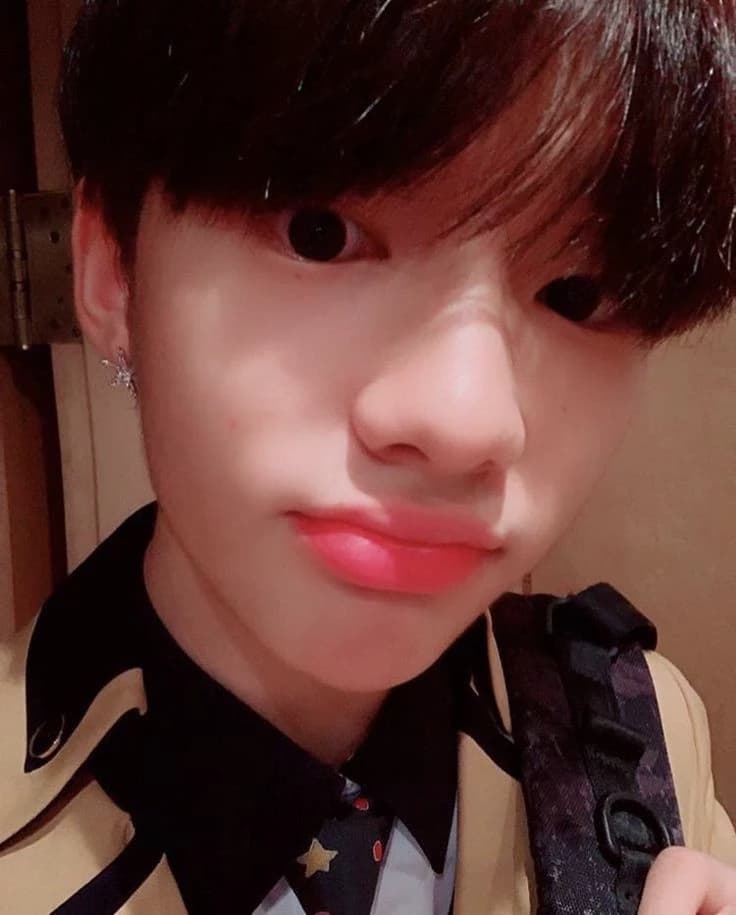 Hyunjin  thumbnail