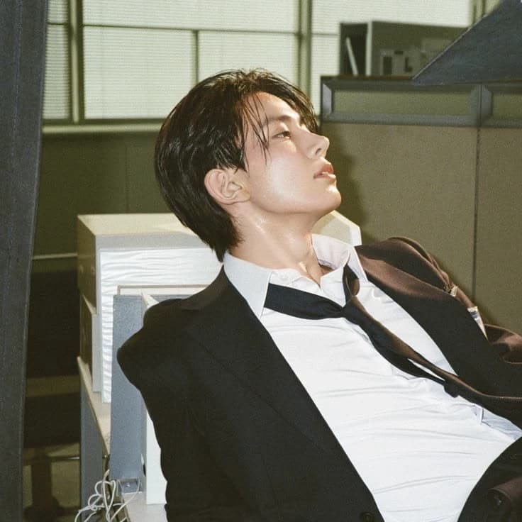 Lee Heeseung  thumbnail