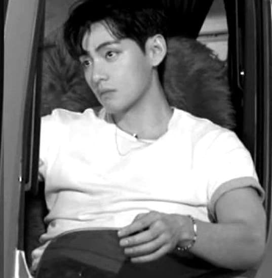 Kim Taehyung  thumbnail