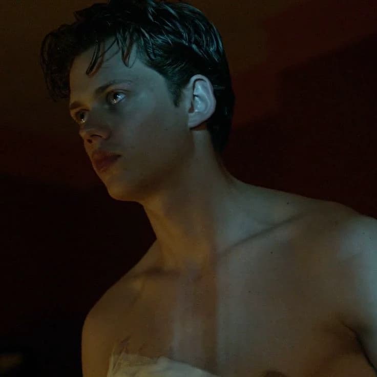 Bill Skarsgård thumbnail