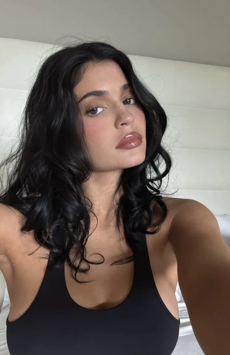 Kylie Jenner thumbnail