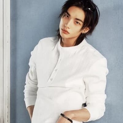 Hwang Hyunjin thumbnail