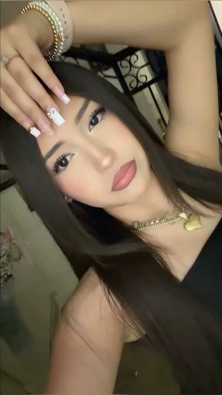 Mia Bully  thumbnail