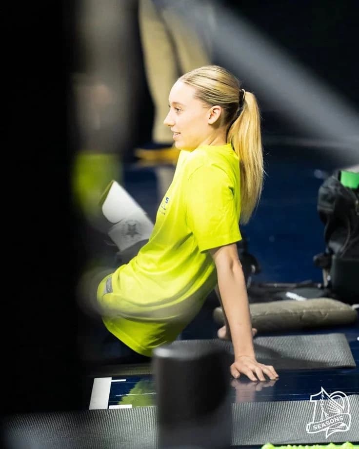 Paige Bueckers thumbnail