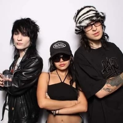 Johnnie, Jake & Tara thumbnail