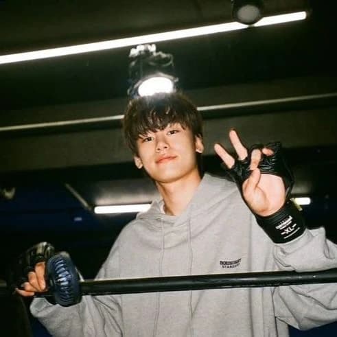 Kang-woo Young thumbnail