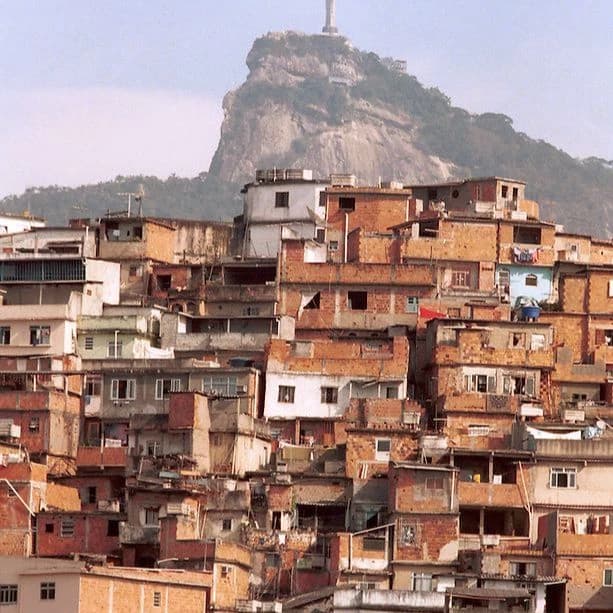 Favela br thumbnail